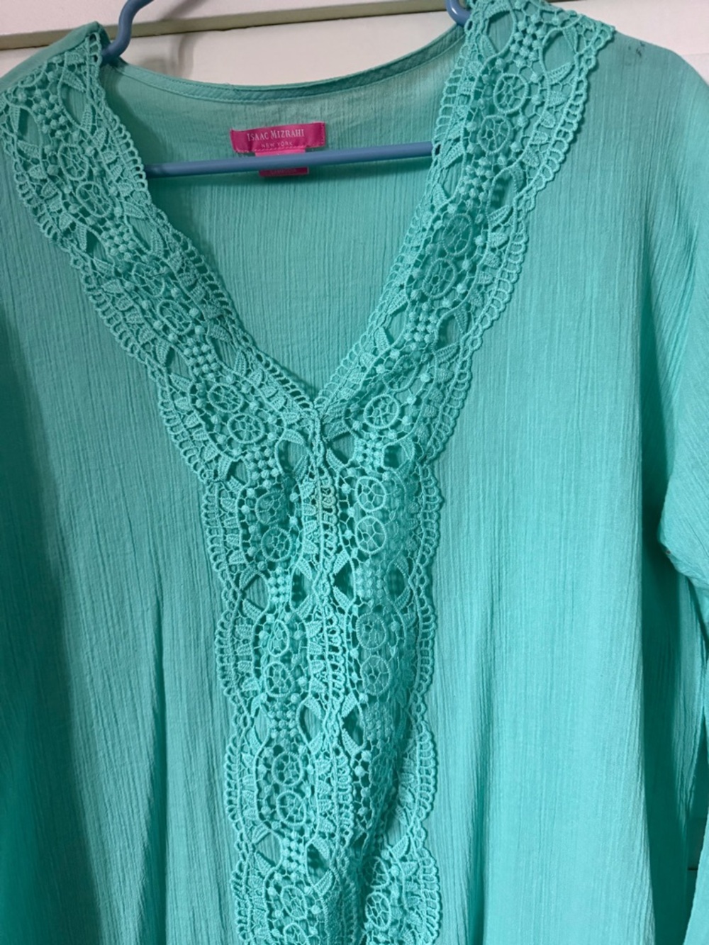 Isaac Mizrahi Aqua Crochet-Trim V-Neck Top